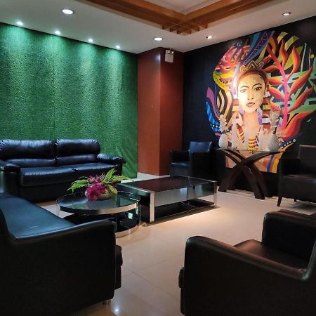 Greenwindows Hotel Davao City Extérieur photo