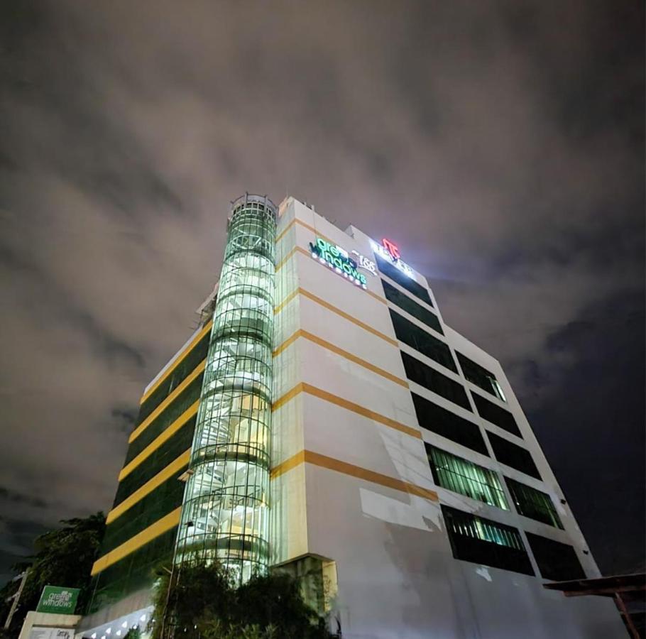 Greenwindows Hotel Davao City Extérieur photo