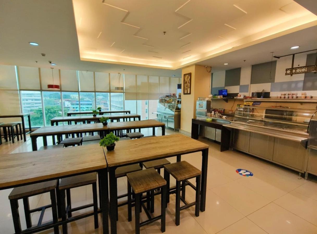 Greenwindows Hotel Davao City Extérieur photo